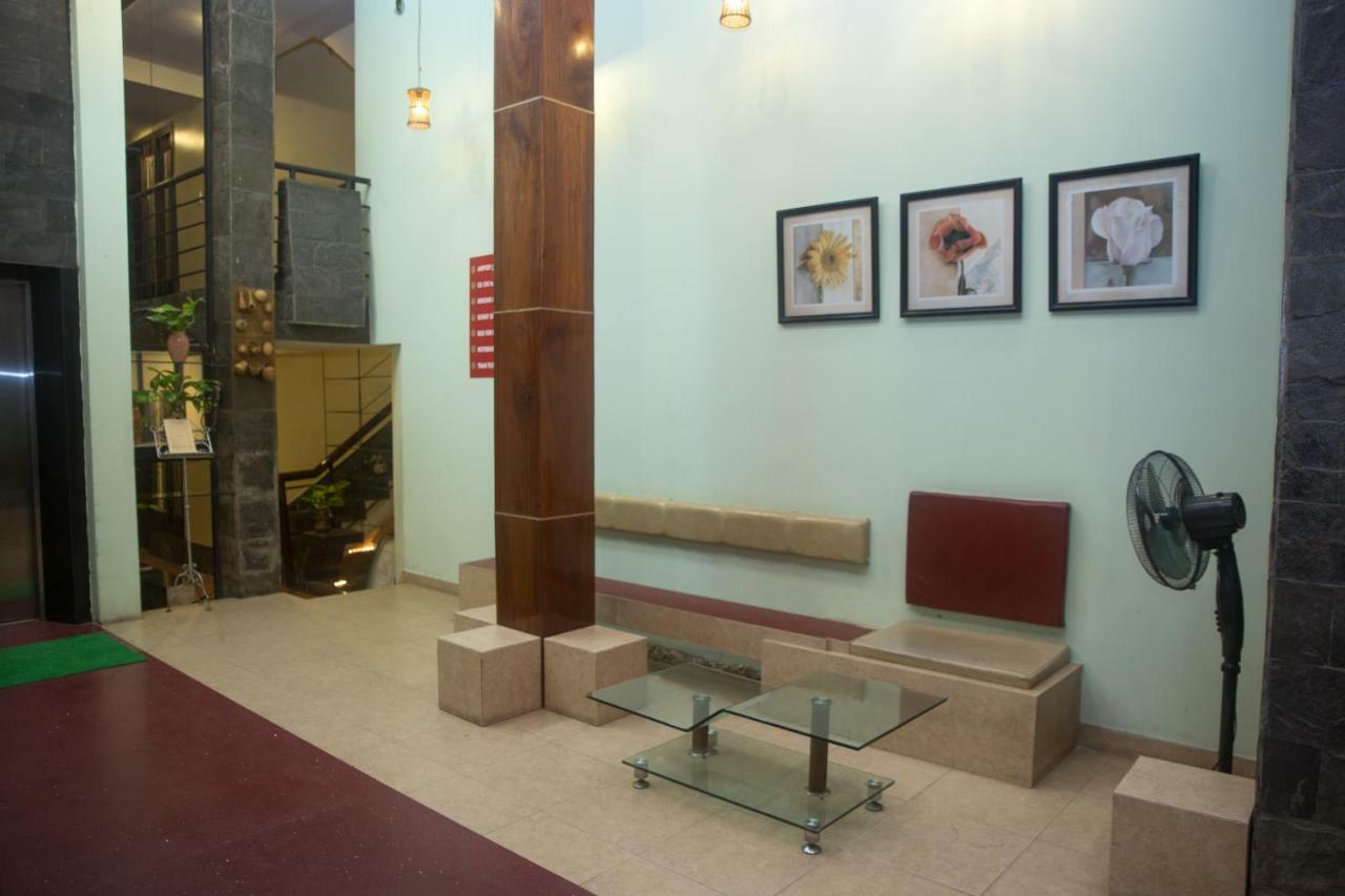 Caroline Hotel Ho Chi Minh City Exterior photo